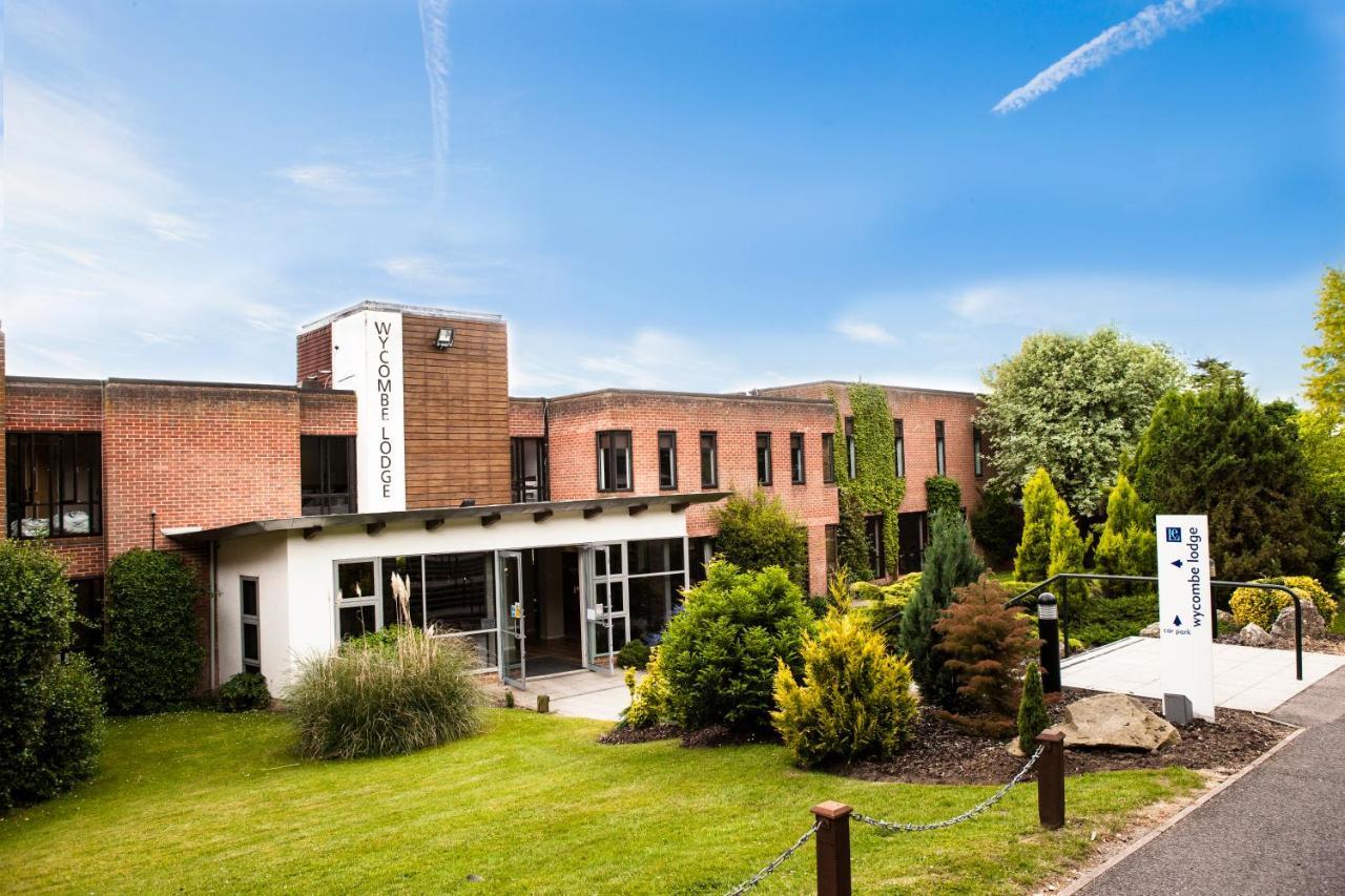 Hotel Lane End High Wycombe Exterior foto
